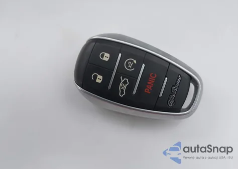 2018 Alfa Romeo Stelvio Awd из США, поврежденный, VIN ZASFAKAN4J7C01719